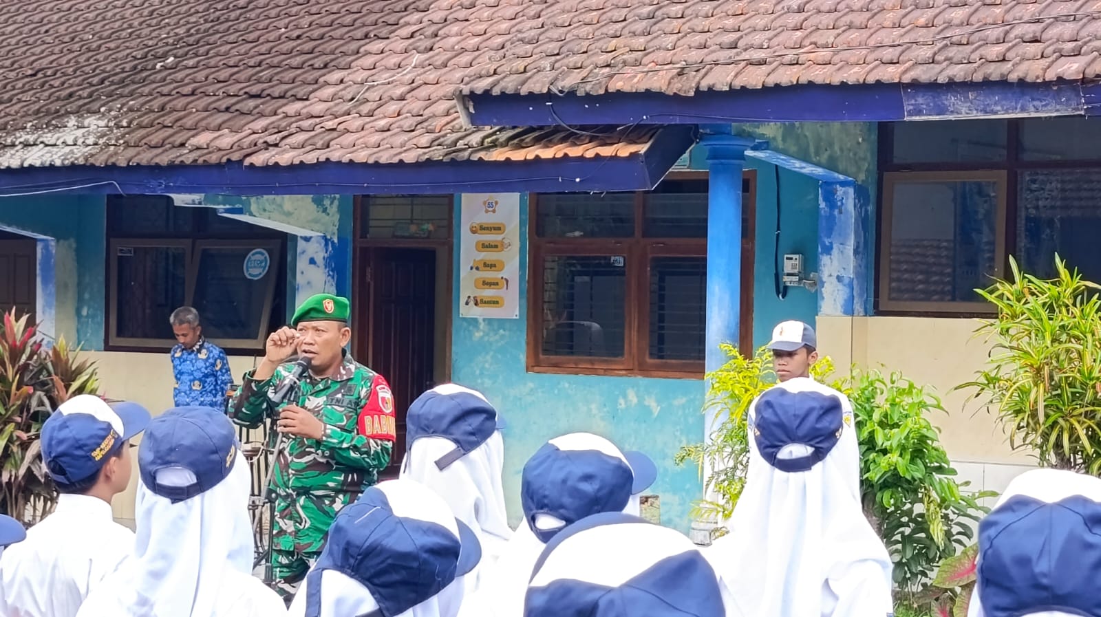 dok.smpn4ampelgadingsatuatap